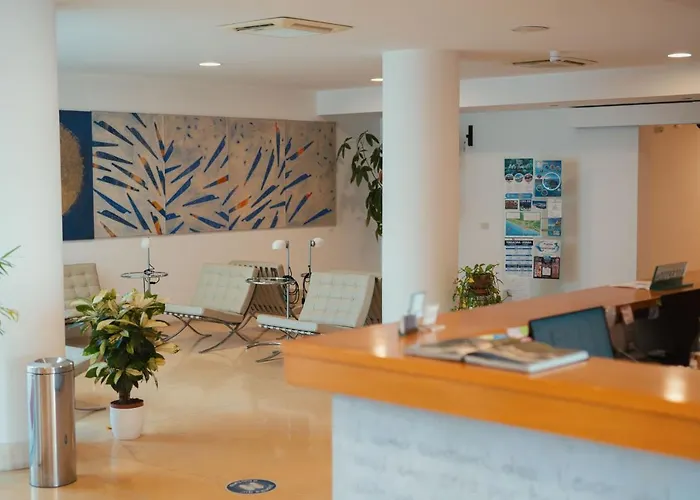 Grotta Di TiberioAlbergo